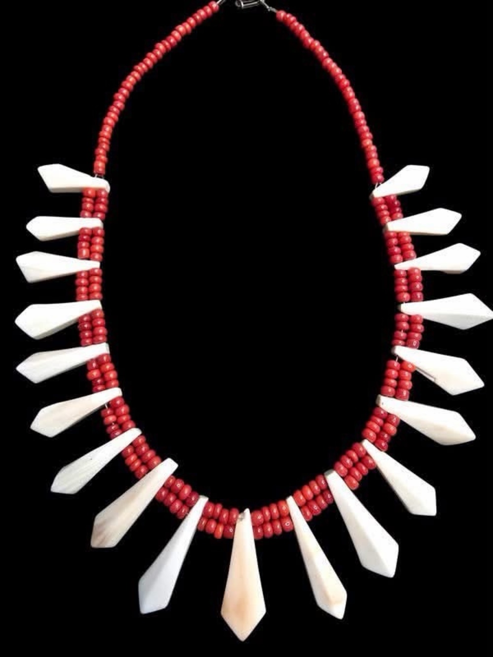 Gorgeous glass beads and carved conch shell thickets necklace
